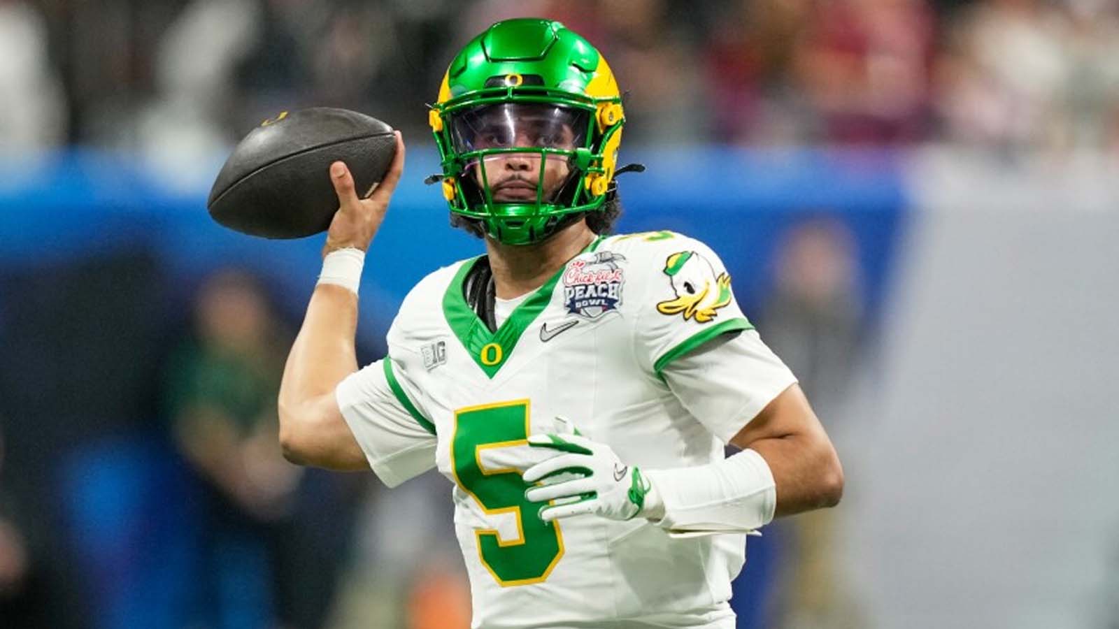 Oddsmakers Slightly Fade Dante Moore Totals This Season